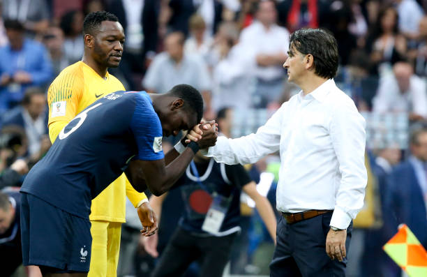 亚马尔的出 亚马尔的出